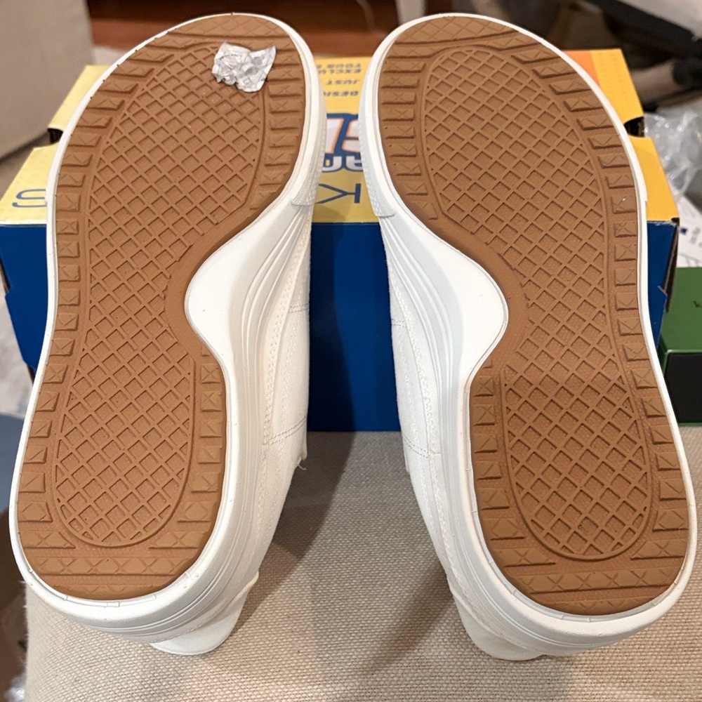 Skechers Slip-ins: Arch Fit Arcade - See Ya There in White/8M/EUC - Picture 12 of 15